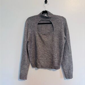 Steve Madden light grey long sleeve soft top with a cutout at the chest size